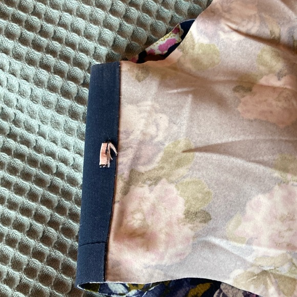 2 Pairs - Victoria's Secret Pink & Floral Lounge Bras Size XS-M - Picture 3 of 3